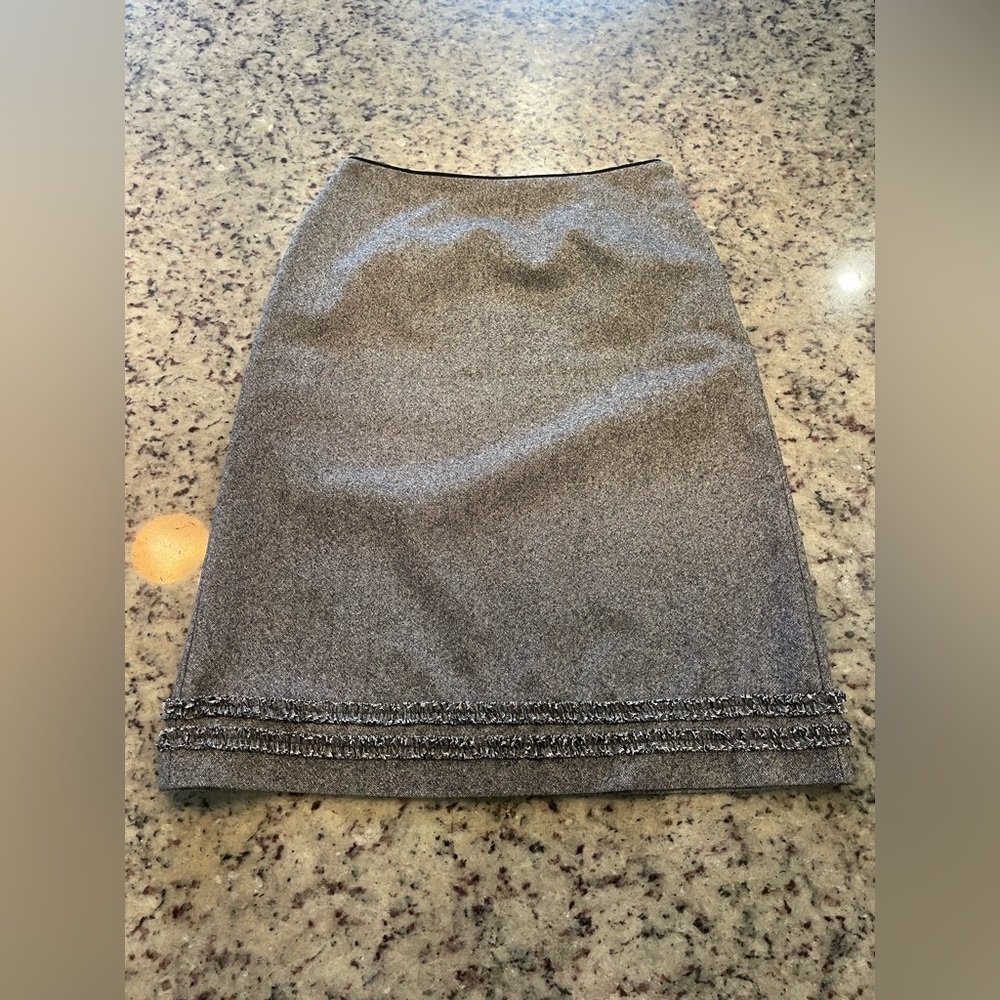 Ann Taylor black marked wool Skirt size 4